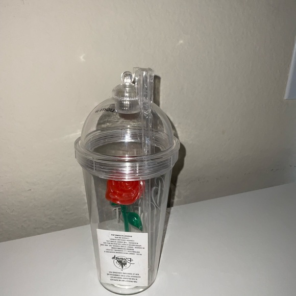 Disney Beauty and the Beast Enchanted Rose Plastic Light Up Cup with straw - NWT - Picture 4 of 5